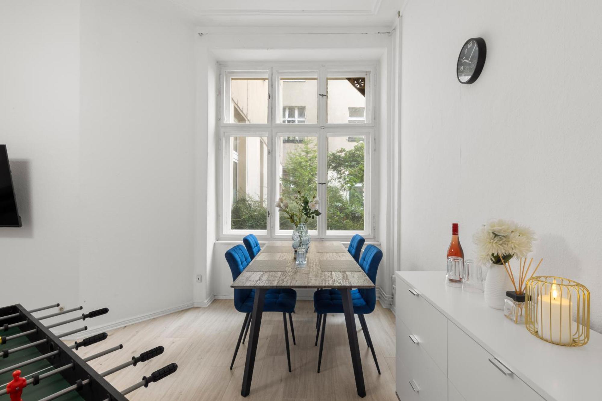 62Qm2, Massageseat, Billard-Table, King-Sized Bed Appartement Berlijn Buitenkant foto