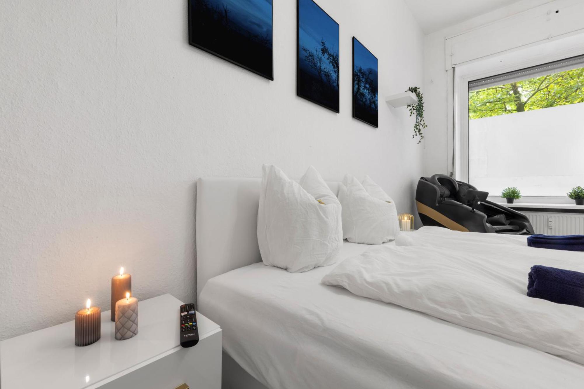 62Qm2, Massageseat, Billard-Table, King-Sized Bed Appartement Berlijn Buitenkant foto