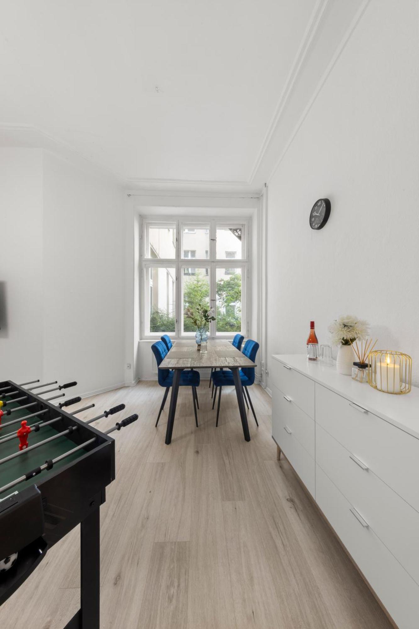 62Qm2, Massageseat, Billard-Table, King-Sized Bed Appartement Berlijn Buitenkant foto
